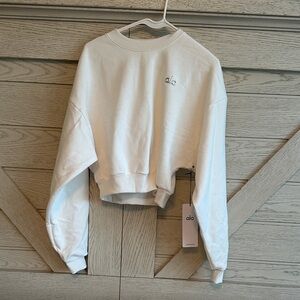 ALO Yoga Cream Cropped Sweatshirt